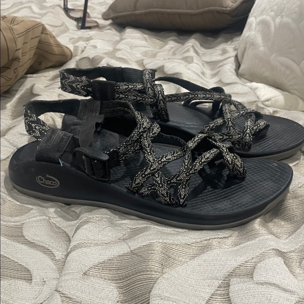 Chaco Women's Black and Gray Sandals